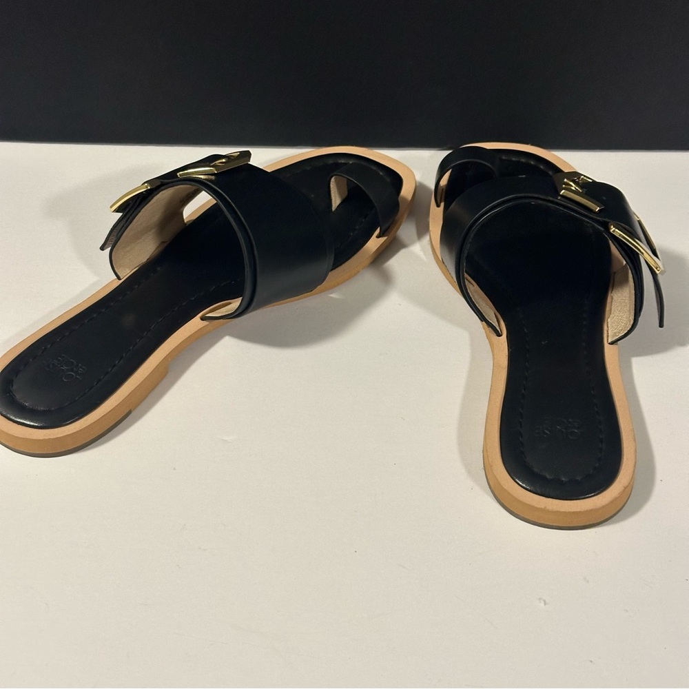 Louise et Cie Altan Sandals Leather Toe Ring
Black with Gold Buckle Preppy 8.5 - Picture 13 of 14